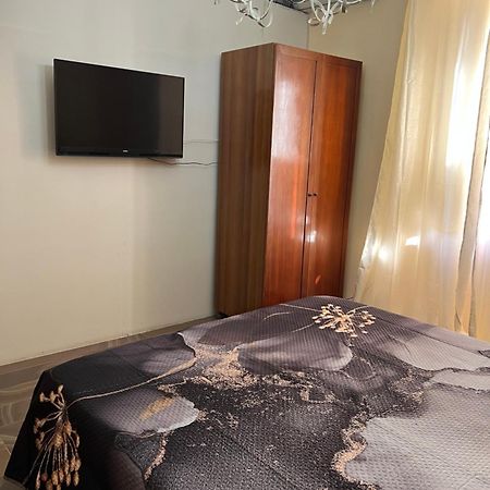 Room Station Giulia Neapol Zewnętrze zdjęcie