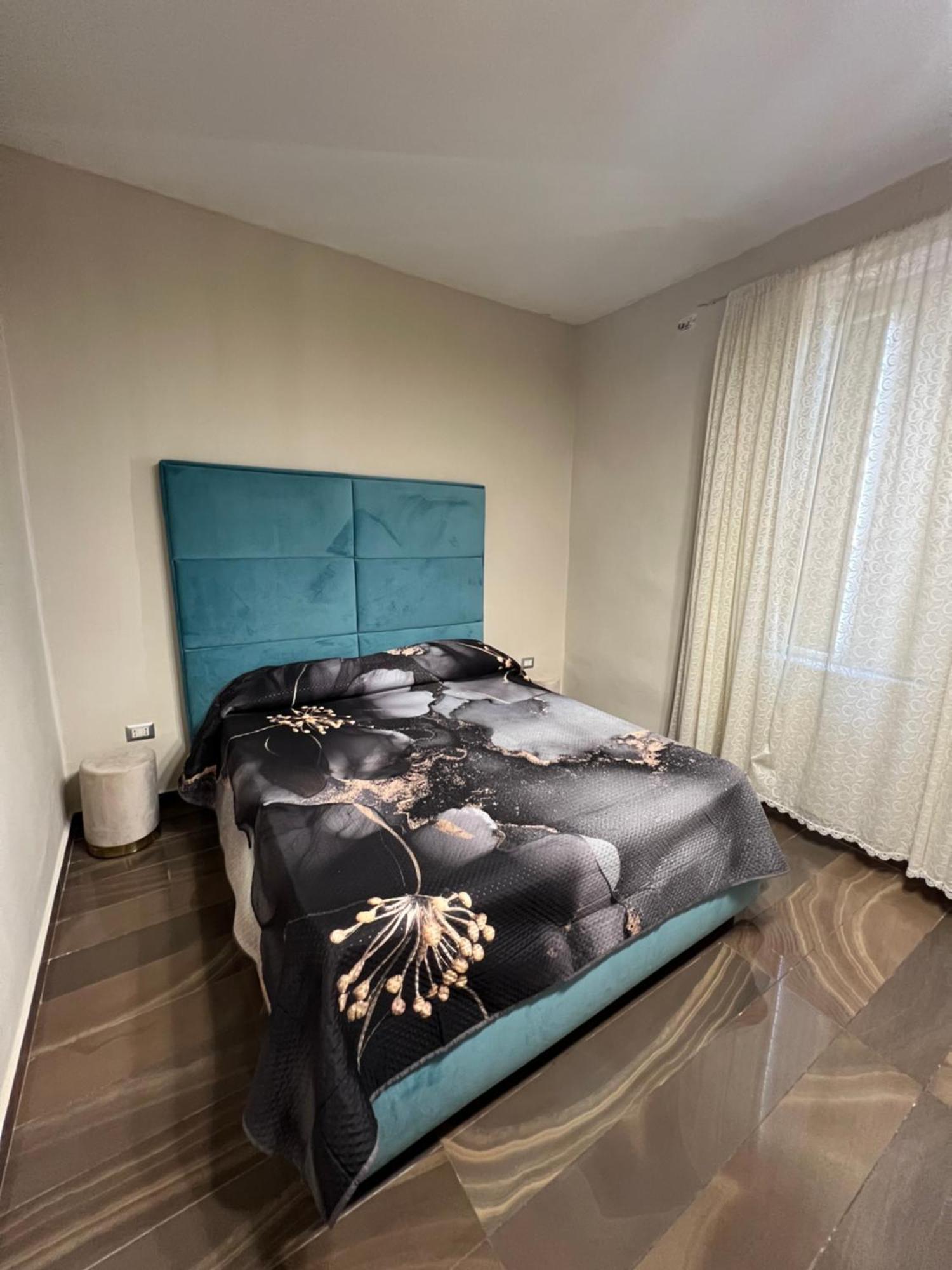 Room Station Giulia Neapol Zewnętrze zdjęcie